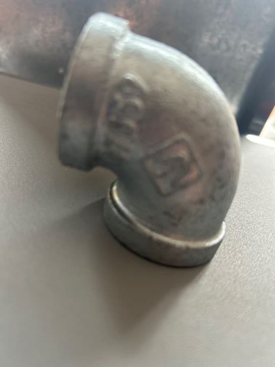 Codo Galvanizado 90° 1” 47559