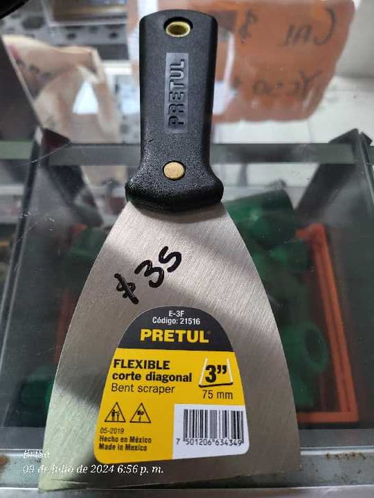 Espátula flexible 3" con mango de plástico 21516