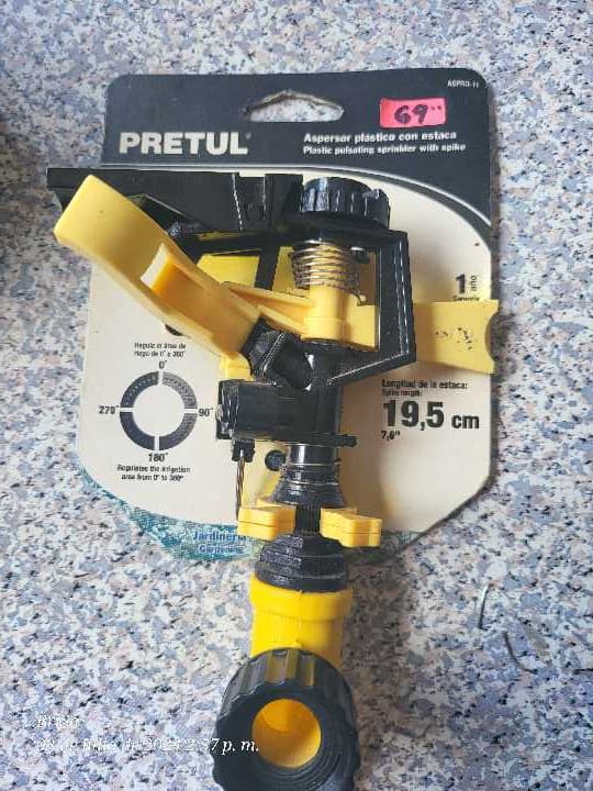 Aspersor Plastico con Estaca 20055